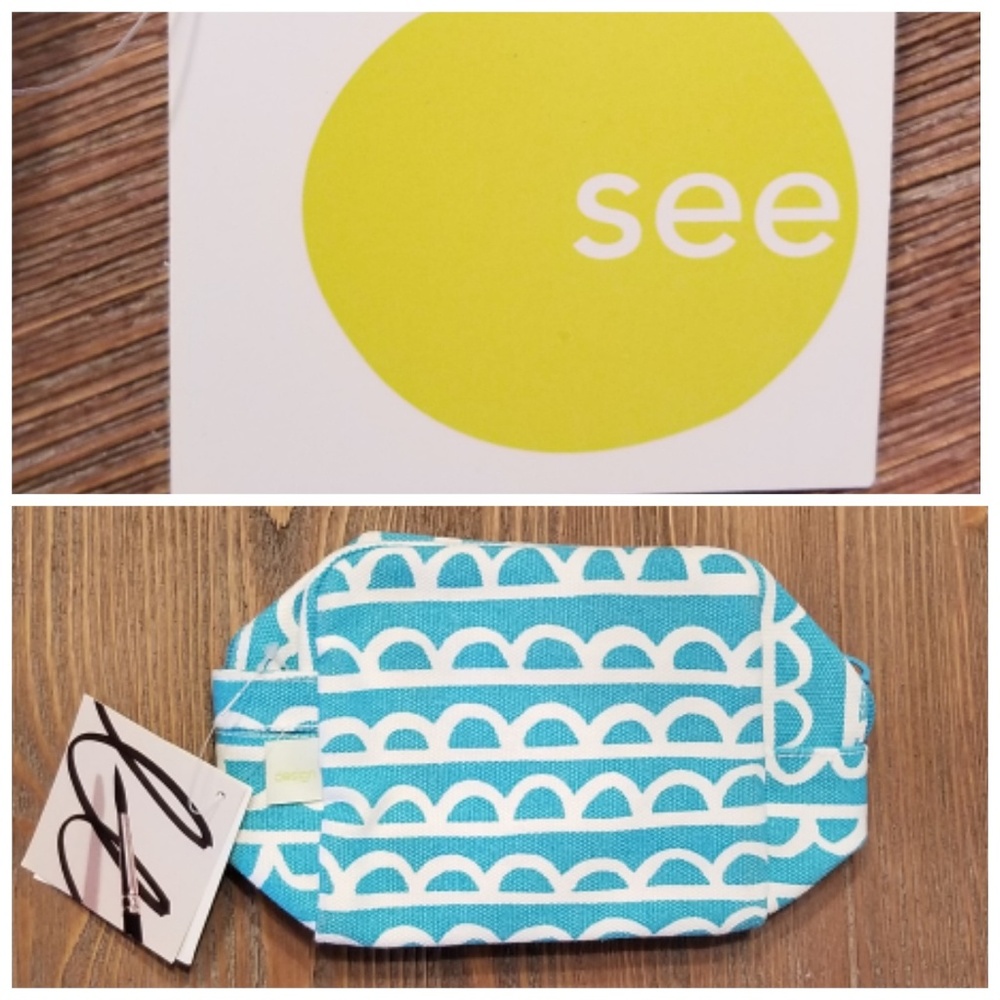 See design sm cosmetic bag aqua scallop design